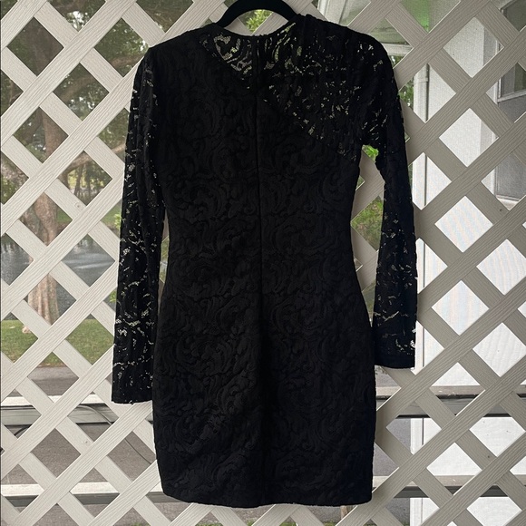 Parker ‘Shadow’ Illusion Lace Dress with Ruched Tulip Hemline - Picture 5 of 15